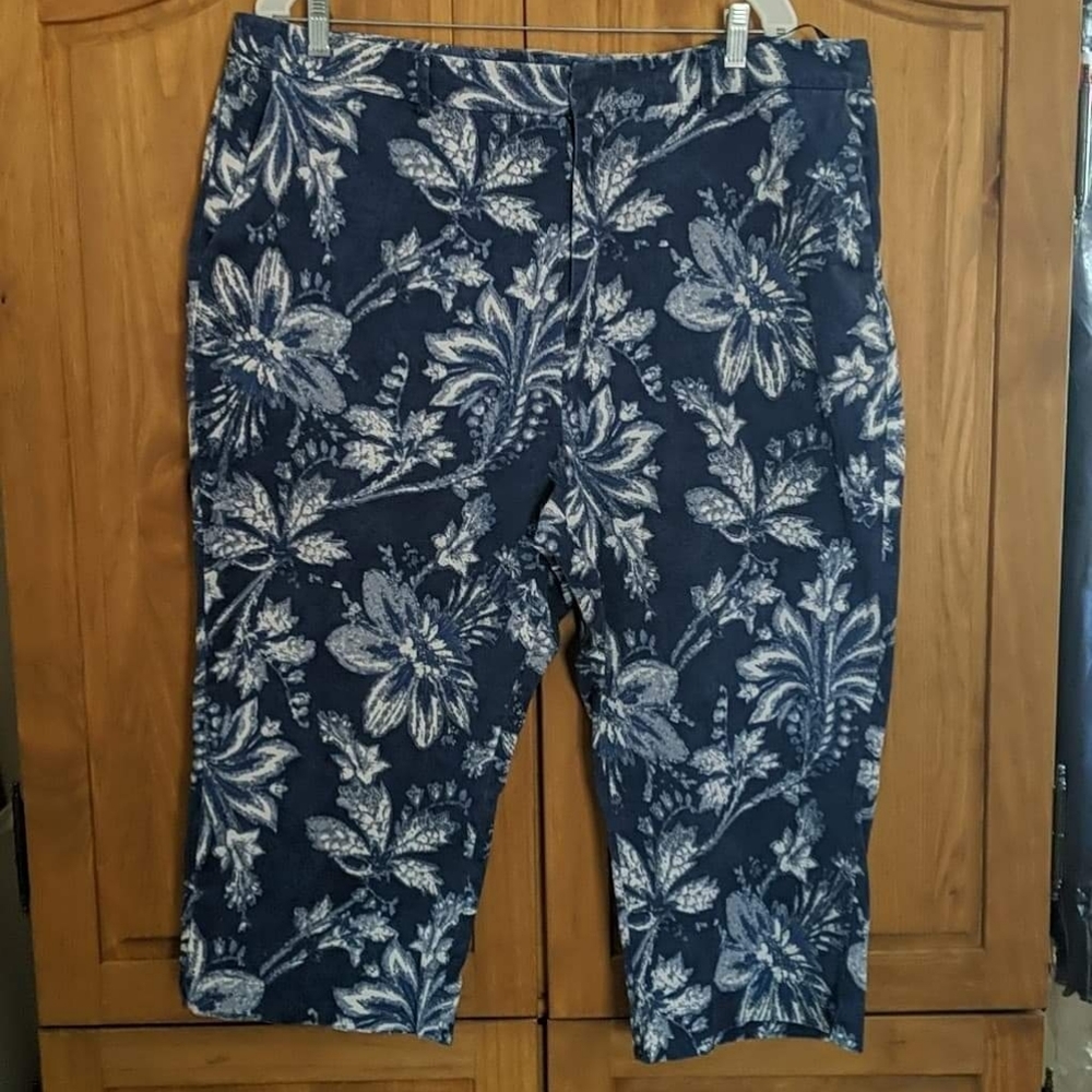 Summer Bundle Xl-22 Leggings Skirt Crops TShirt